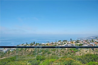 865 Quivera St, Laguna Beach, CA 92651