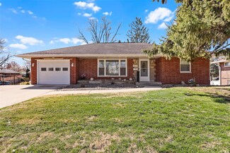 3807 Omega St, Alton, IL 62002