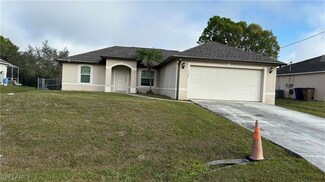 5104 Beauty St, Lehigh Acres, FL 33971