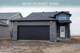 951 David Dr, Grand Forks, ND 58201