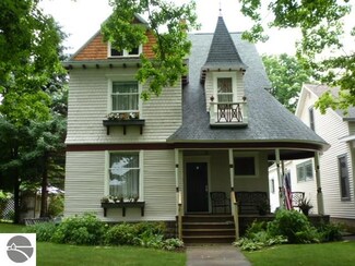 311 Forest Ave, Frankfort, MI 49635