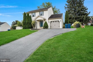 14 Parkview Dr, Seven Valleys, PA 17360