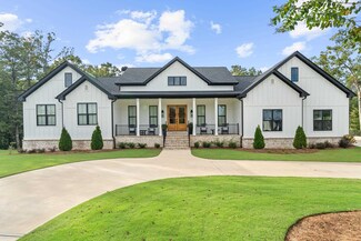169 Harmony Bay Dr, Eatonton, GA 31024
