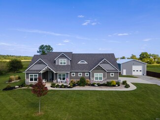 18244 Mcduffee Rd, Churubusco, IN 46723