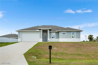 1049 Solar Ct, Labelle, FL 33935