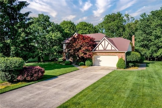 5011 Buttonbush Ln, North Royalton, OH 44133