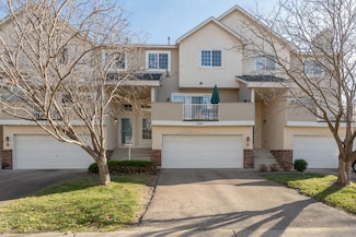 332 Brickyard Dr, Chaska, MN 55318