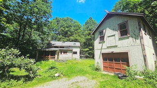242 North Rd, East Arlington, VT 05252