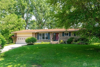 3631 Greenbay Dr, Dayton, OH 45415