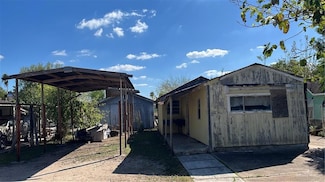 705 S 5th St, Hidalgo, TX 78557