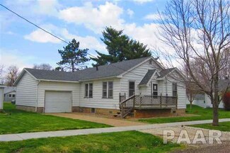 306 E 7th St, Glasford, IL 61533