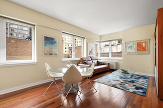 425 5th Ave Unit 21A, New York, NY 10016