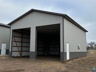 621 S Church Ave Unit Lot 6, Hills, MN 56138