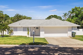 701 25th St SW, Largo, FL 33770