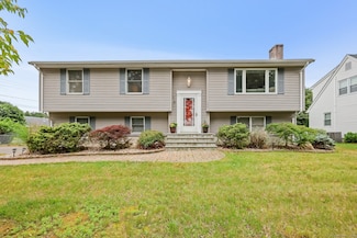 142 Raffia Rd, Enfield, CT 06082