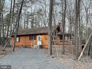 11 Picard Ct, Basye, VA 22810