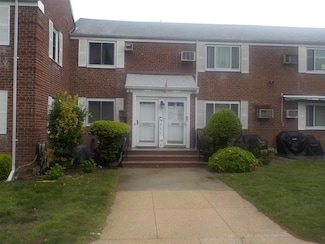 261-34 Langston Ave Unit E-2, Glen Oaks, NY 11004