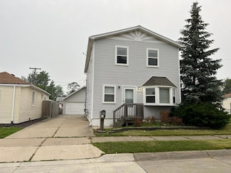 28033 Rosemont St, Roseville, MI 48066