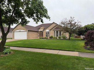 39762 Lembke Dr, Sterling Heights, MI 48313