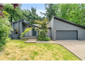 4740 SW Lowell Ct, Portland, OR 97221