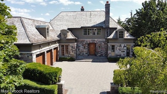 2937 Turtle Pond Ct Unit 40, Bloomfield Hills, MI 48302