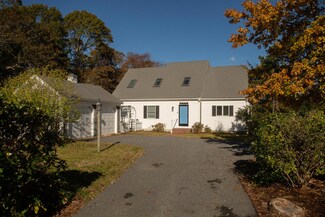 7 Harvest Hollow Dr, Harwich Port, MA 02646