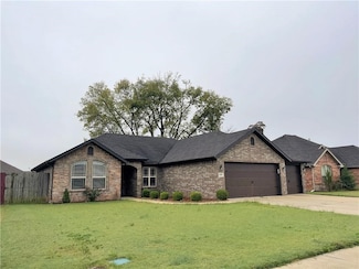2101 SW 20th St, Bentonville, AR 72712