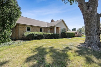 204 Ellen Ave, Savoy, IL 61874