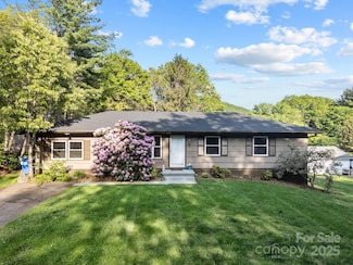 5 Hillview Rd, Asheville, NC 28805