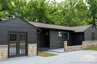 4621 Riverside Dr, Tulsa, OK 74105