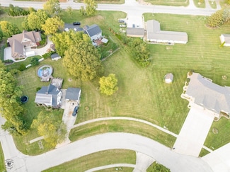 100 Golfview Ct, Sandwich, IL 60548
