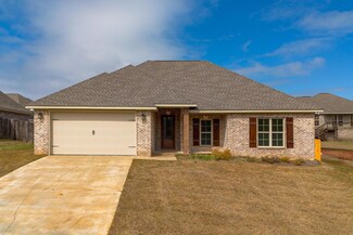 39 Island Oak, Hattiesburg, MS 39402
