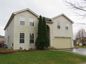 3711 Pinecrest Dr, Carpentersville, IL 60110