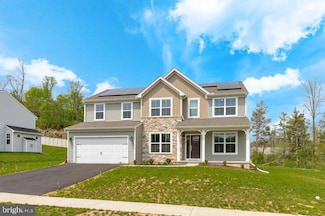 17 Ladderback Ln, Reading, PA 19606