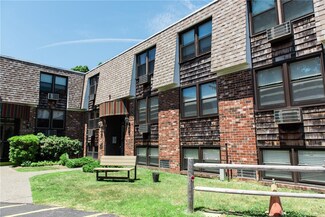 510 Child St Unit 403B, Warren, RI 02885