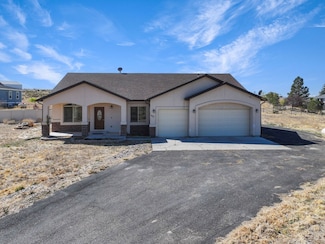 957 Bluejay Dr, Spring Creek, NV 89815