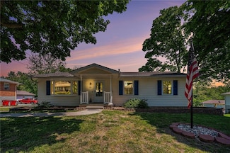 21 Country Club Terrace, Lexington, MO 64067