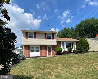 5423 Royal Ave, Pennsauken, NJ 08109