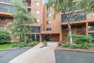 3320 Louisiana Ave S Unit 410, Saint Louis Park, MN 55426