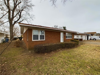 706 Smith St, Malden, MO 63863