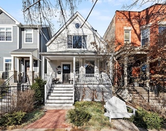 1910 W George St, Chicago, IL 60657