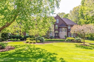260 Grey Fox Run, Chagrin Falls, OH 44022