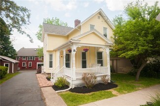 15 Ontario St, Honeoye Falls, NY 14472