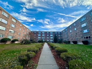 111 Sherbrooke Ave Unit 128, Hartford, CT 06106