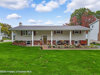 613 Meadow Ln, Clarks Summit, PA 18411