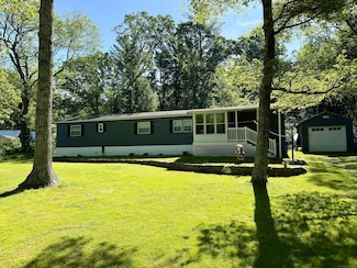 304 Bailey Hill Rd, Killingly, CT 06239