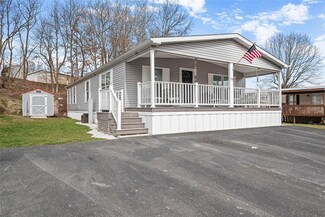 70 Wagner Dr, McDonald, PA 15057