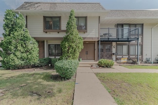 1336 Court o Unit 225, Hanover Park, IL 60133
