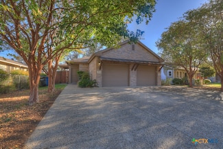 388 E Faust St, New Braunfels, TX 78130