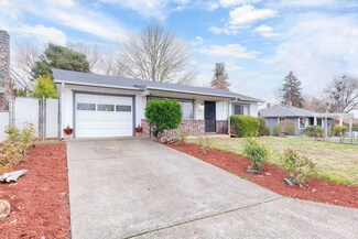 795 NE 12th St, Grants Pass, OR 97526